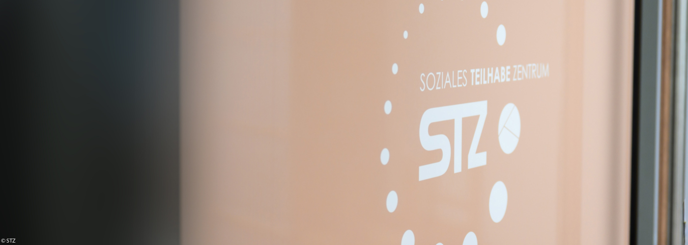 Logo "Soziales Teilhabe Zentrum STZ"; ©: STZ Logo "Soziales Teilhabe Zentrum STZ"