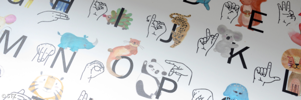 Buchstaben mit Bildsymbolen und Gebärdensprache